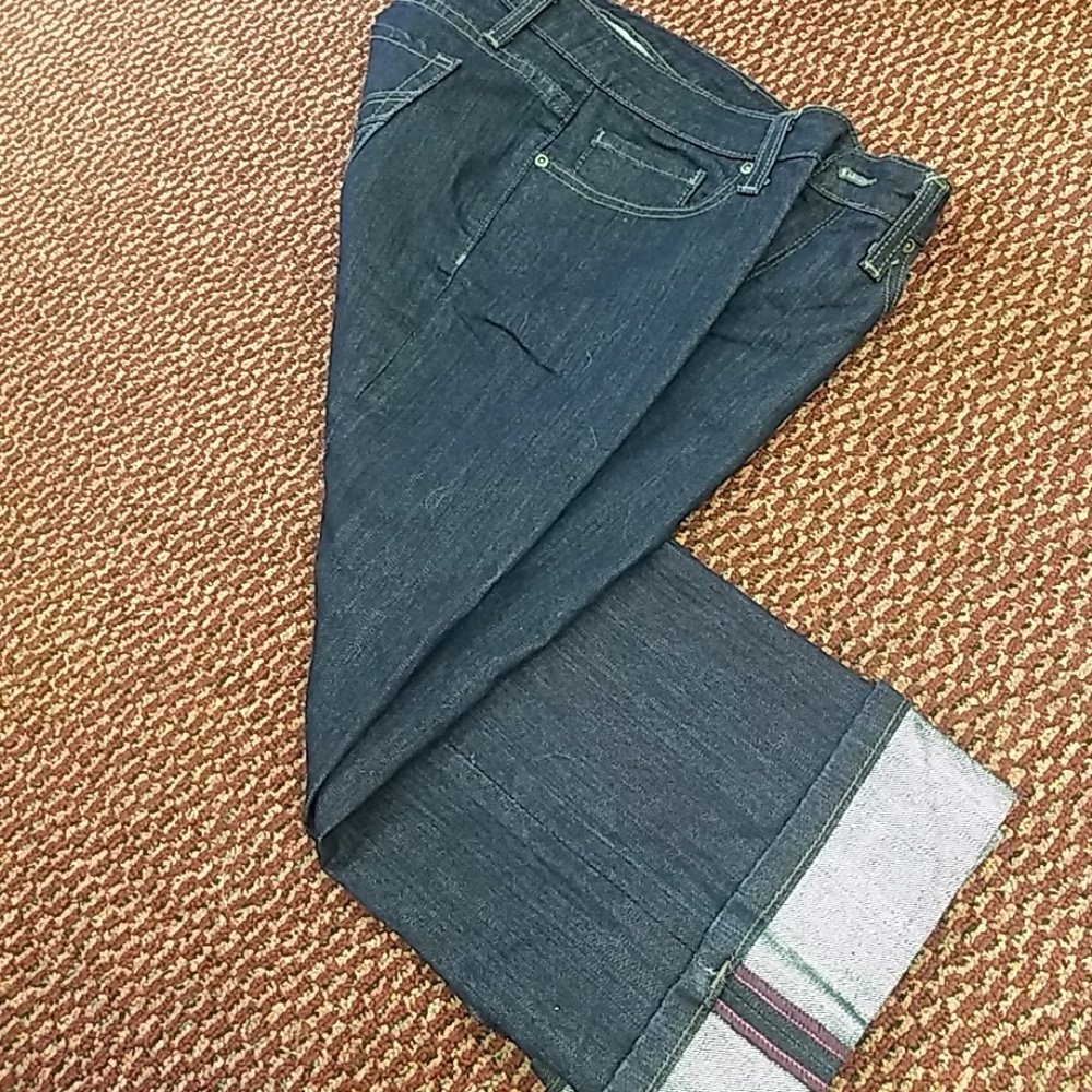 Vigoss Capris With Cuff ! size 9